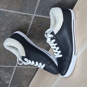 Tommy Hilfiger Womens Sherpa Lined Sneakers Black Size 9.5M Faux Leather Shoes